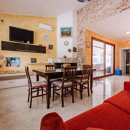 Holiday home Hollywood Con Piscina *