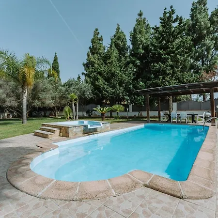 בית נופש Hollywood Con Piscina Quartu SantʼElena