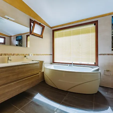 Hollywood Con Piscina Holiday home