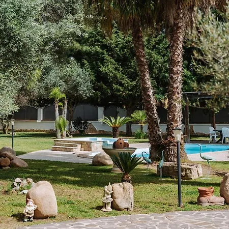 Hollywood Con Piscina בית נופש *